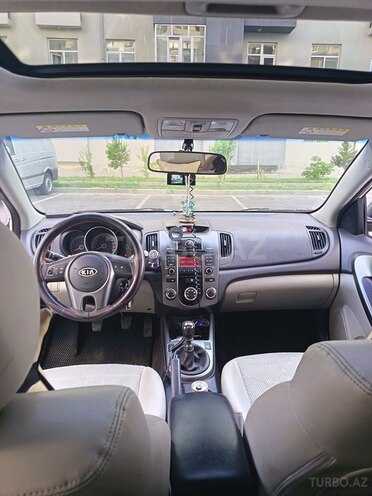 Kia Cerato-9