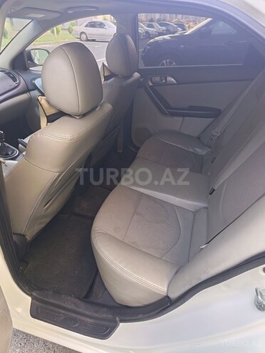 Kia Cerato-10