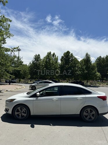 Ford Focus-3