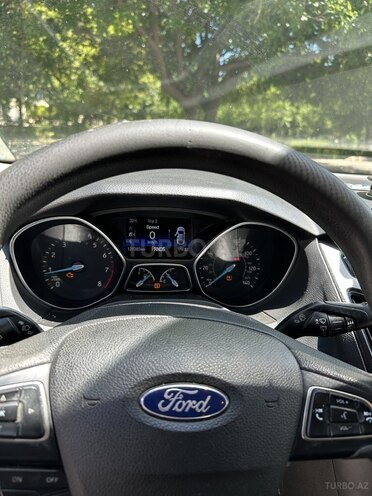 Ford Focus-7