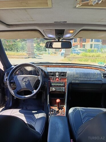 Mercedes C 240-10