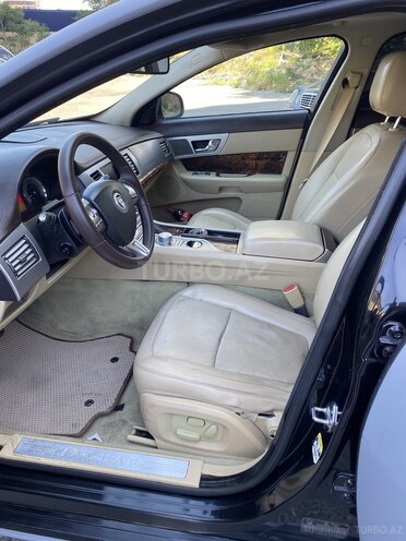 Jaguar XF-7