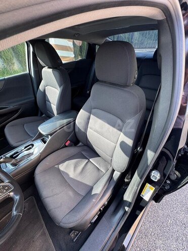 Chevrolet Malibu-9