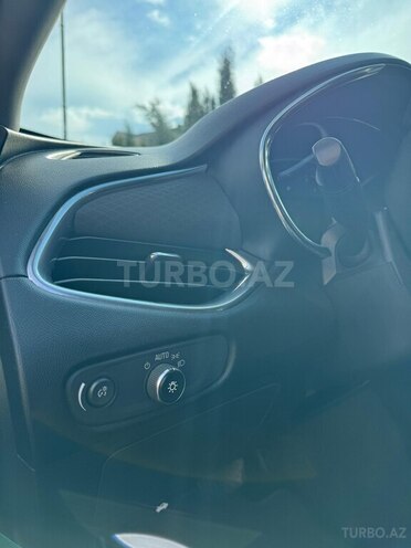 Chevrolet Malibu-13