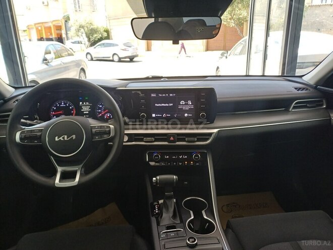 Kia K5-8