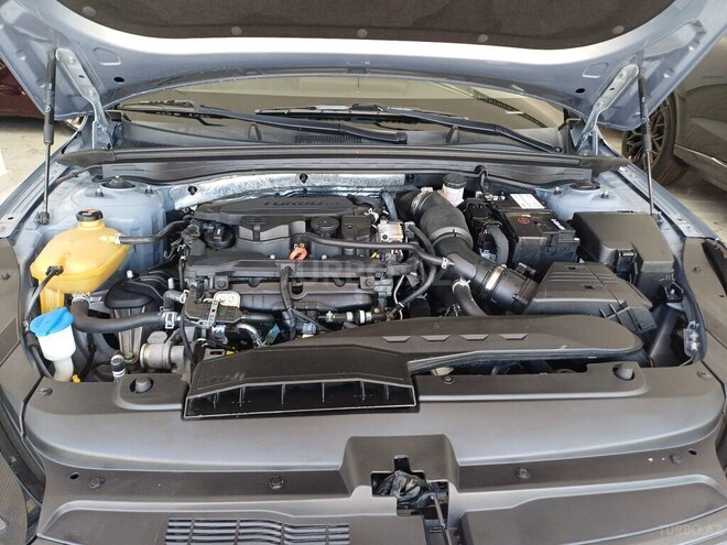 Kia K5-3