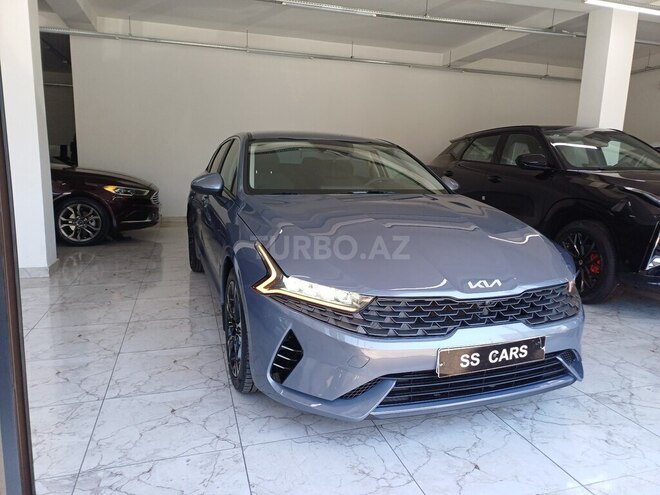 Kia K5-37