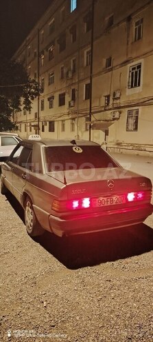 Mercedes 190-4