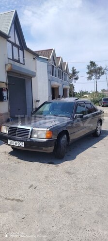 Mercedes 190-11