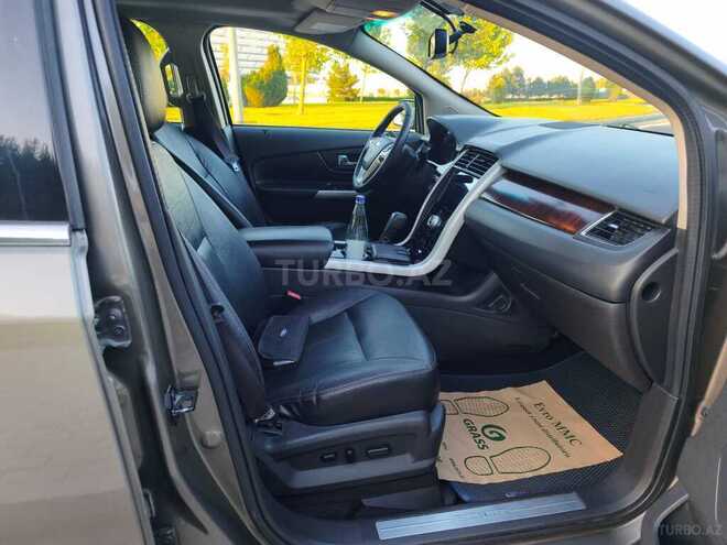 Ford Edge-17