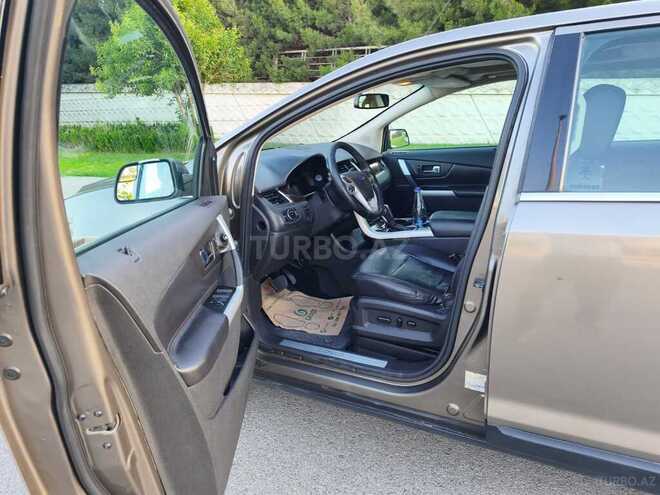 Ford Edge-15