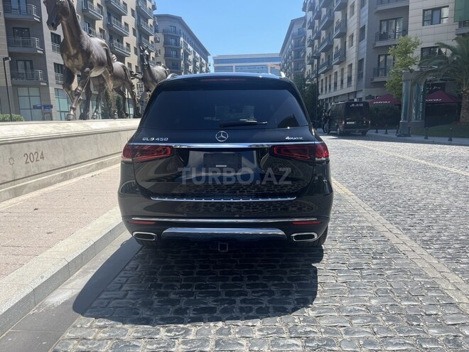 Mercedes GLS 450 4MATIC-10