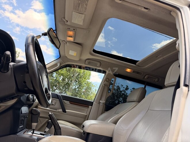 Mitsubishi Pajero-17