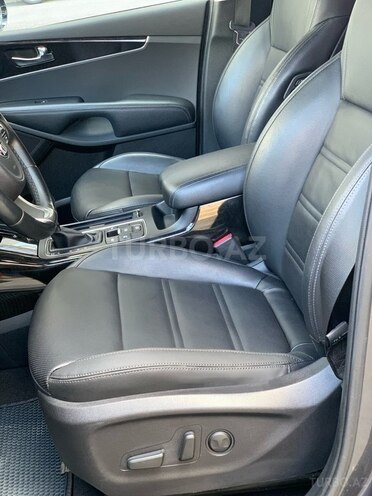 Kia Sorento-11