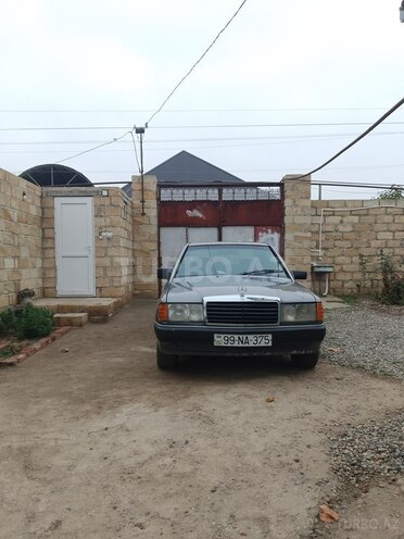 Mercedes 190-5