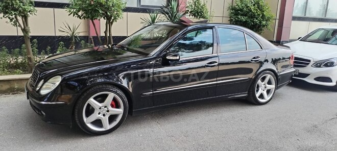 Mercedes E 320 4MATIC-10