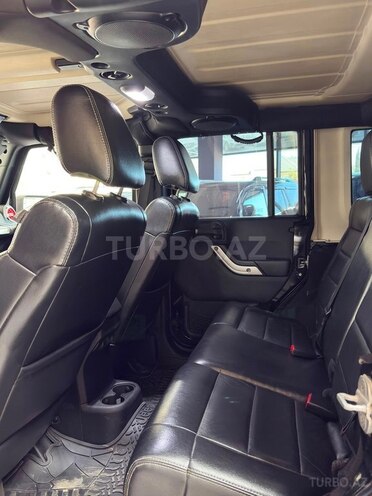 Jeep Wrangler-16