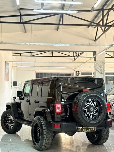 Jeep Wrangler-13