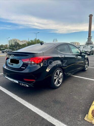 Hyundai Elantra-6