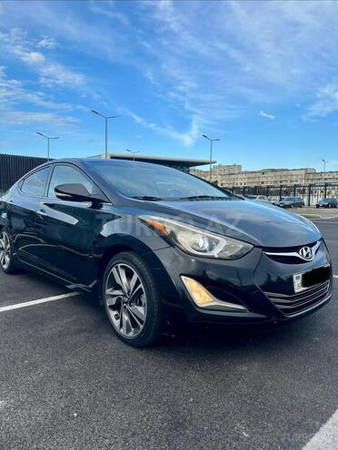 Hyundai Elantra-3