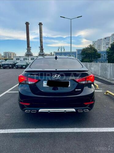 Hyundai Elantra-8