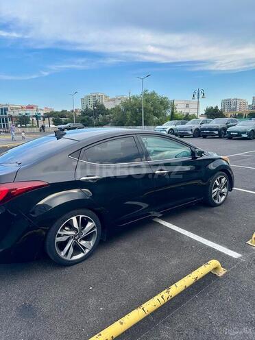Hyundai Elantra-7
