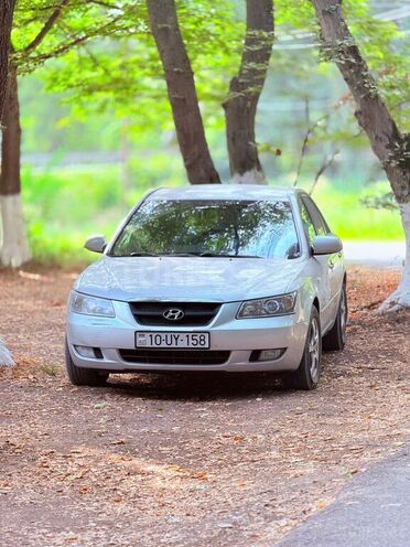 Hyundai Sonata-1