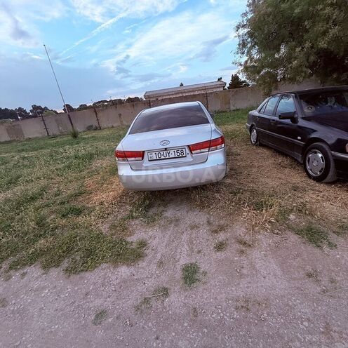 Hyundai Sonata-2