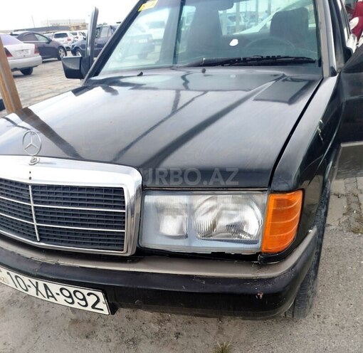 Mercedes 190-8