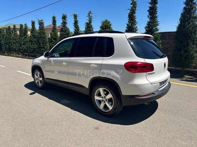 Volkswagen Tiguan-5