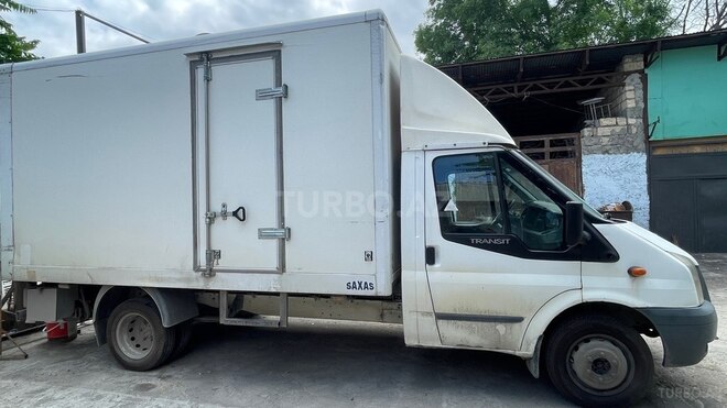 Ford Transit-3