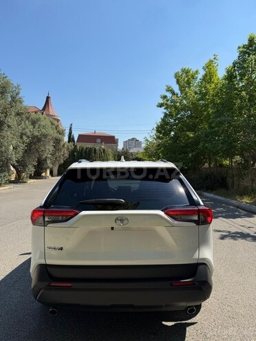 Toyota RAV4-3