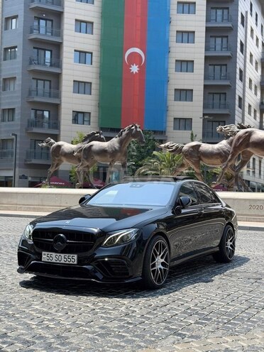 Mercedes E 300-10