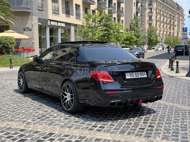 Mercedes E 300-8