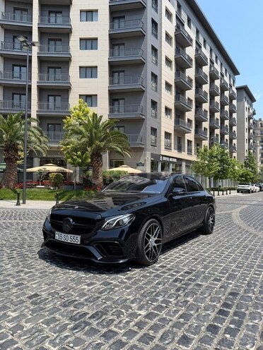 Mercedes E 300-6