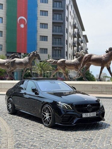 Mercedes E 300-9