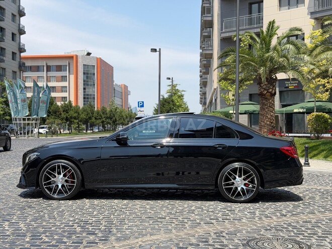 Mercedes E 300-16