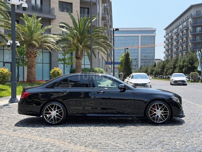 Mercedes E 300-15