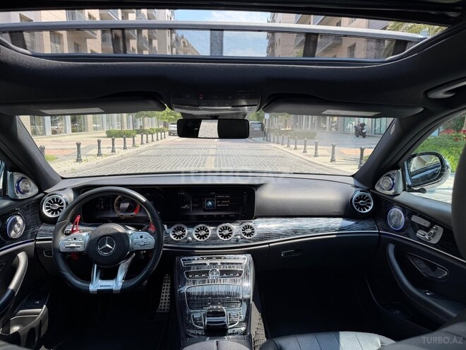 Mercedes E 300-19