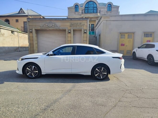 Changan Qiyuan A05-3