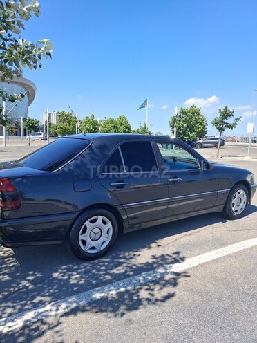 Mercedes C 200-9