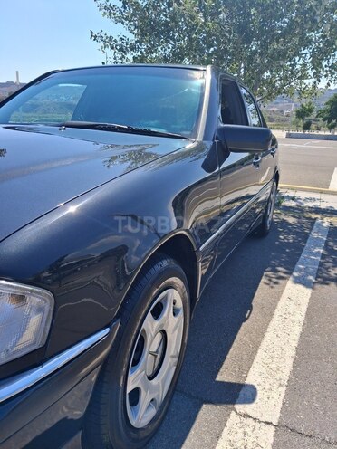 Mercedes C 200-10