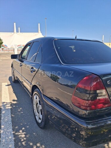 Mercedes C 200-4