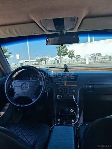 Mercedes C 200-3