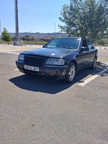 Mercedes C 200-1