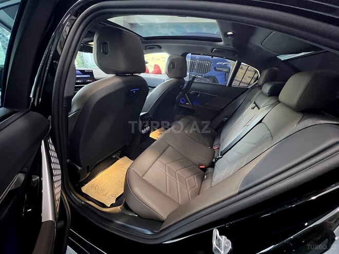 BMW 550e-35