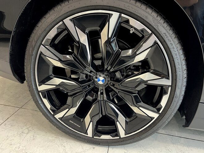 BMW 550e-22