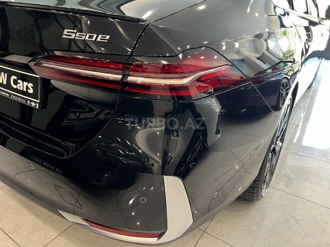 BMW 550e-24