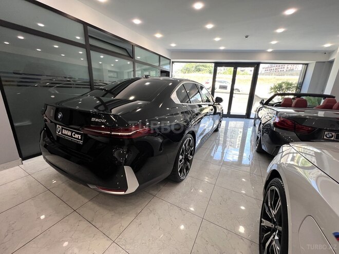 BMW 550e-13