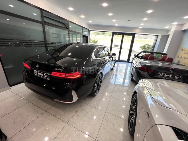 BMW 550e-14